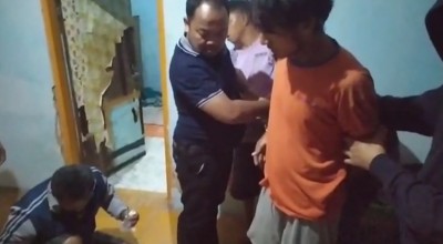 Duduk di Ruang Tamu, 3 Pemuda Bangkalan Dibekuk Polisi, Kenapa?