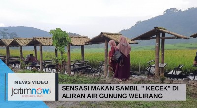 Sensasi Makan Sambil "Kecek" di Aliran Gunung Welirang