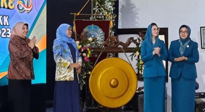 Hari Kesatuan Gerak PKK, Khofifah: Kita Memiliki 3 PR Penting