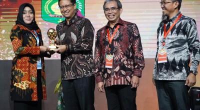 96 Persen Warga Tercover JKN, Pemkab Mojokerto Sabet UHC Award