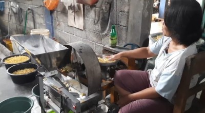Pria lulusan SMP di Trenggalek Ciptakan Mesin Pembuat Alen-alen