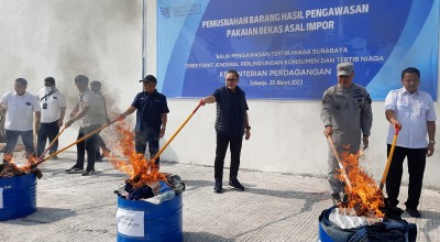 Mendag Zulhas Musnahkan Baju Impor Bekas, Senilai 10 Rubicon