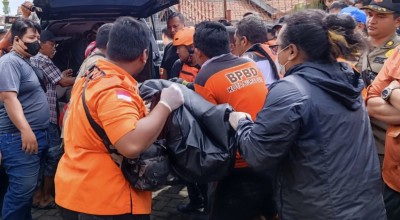 Remaja Hilang Terseret Arus Sungai di Surabaya Ditemukan Meninggal
