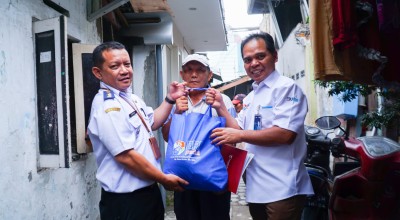 BRI Regional Surabaya Bagikan 1.000 Paket Sembako