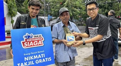 Peringati Nuzulul Qur'an, Pertamina Berbagi Takjil Serentak di SPBU se Jatimbalinus