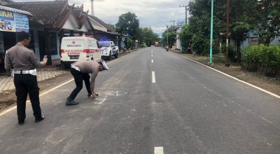 Mobil Strada Hantam Motor di Banyuwangi, Pengendara Tewas