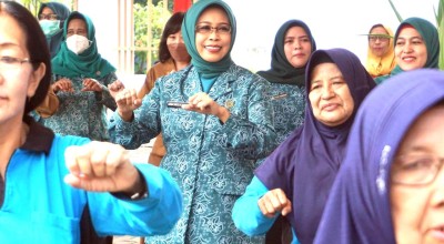 Fatma Doakan Lansia Karang Werda Sumber Asih Juara 1 Tingkat Provinsi Jatim