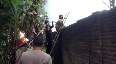 Rumah di Jombang Terbakar saat Penghuni Jemput Cucu Mengaji