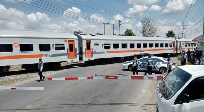 Jadi Titik Macet Utama, Ini Cara Polisi Rekayasa Lalu Lintas di Simpang 4 Mengkreng