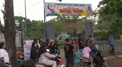 Jemaat GKJW Ngoro Jombang Bagikan Takjil Gratis, Begini Kata Pendeta