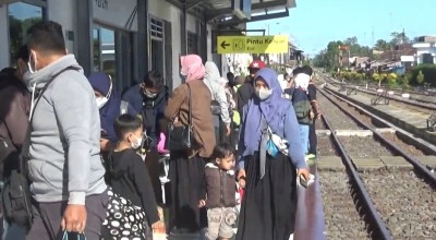 Belasan Ribu Pemudik Jalur Kereta Api Mulai Berdatangan di Banyuwangi