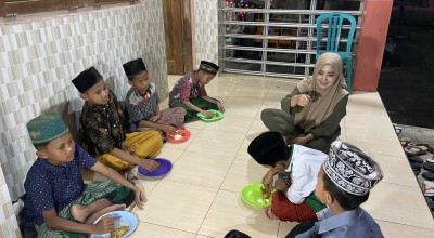 Cerita Maya, Pegiat Medsos Ponorogo yang Rutin Salurkan Menu Sahur ke Panti Asuhan