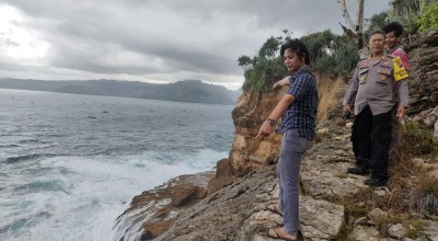 Pemancing Tulungagung Terjatuh dari Tebing Pantai Coro