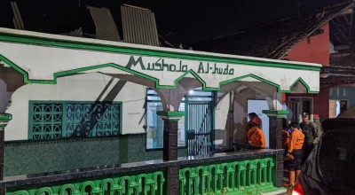 Puting Beliung Terjang Bojonegoro: 7 Rumah dan Musala Rusak, 1 Warga Patah Kaki