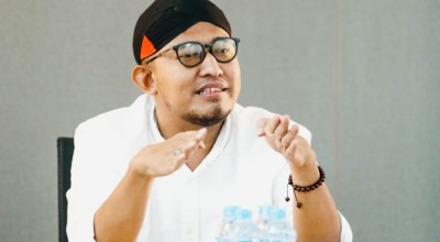 Berita Trending Pekan Ini: Warga Sumenep Cek Nomor 4