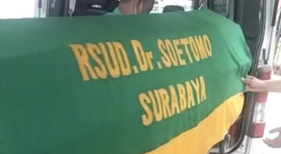 Istri yang Dibakar Suami Sirinya di Surabaya Meninggal Dunia