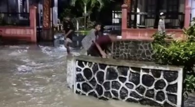 Beredar Video Detik-detik Remaja Surabaya Tenggelam di Sungai