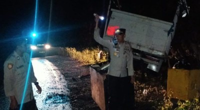 2 Orang Tewas dan 9 Terluka dalam Kecelakaan Truk Tabrak Tebing di Malang