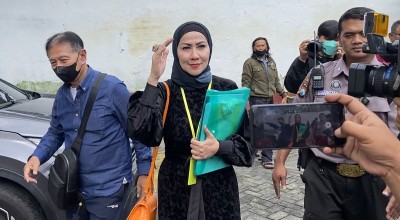 Sidang KDRT Ferry Irawan di Kediri, Venna Melinda Lega Usai Bersaksi
