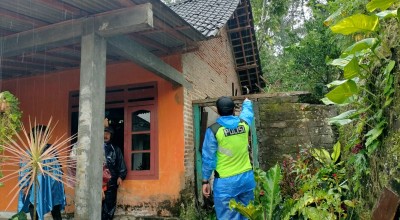 Kakek Slamet Warga Blitar Tewas Tertimpa Longsor saat Tidur di Kamar