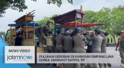 Puluhan Gerobak Di Kawasan Simpang Lima Gumul Diangkut Satpol PP