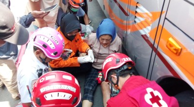 Gadis asal Gresik Selamat dari Maut Meski Terhimpit di Kolong Bus