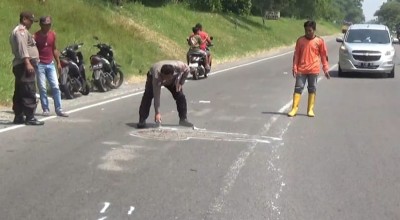 Gadis di Jombang Tewas Tertabrak Mobil Pikap