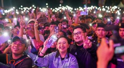 Mas Dhito dan Istri Larut dalam Kemeriahan Konser Semarak Budaya di SLG Kediri