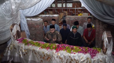 Hari Jadi Kabupaten Kediri, Mas Dhito Ziarahi Makam Leluhur