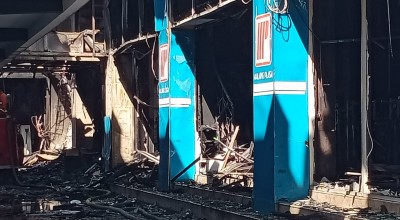 4 Petugas Damkar Terluka dalam Kebakaran Malang Plaza