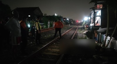 Sakit Komplikasi, Seorang Warga Surabaya Bunuh Diri Berbaring di Rel KA