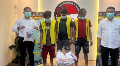 Polisi Surabaya Gerebek Pengedar Narkoba di Lamongan