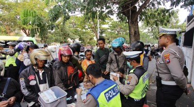 Polisi Angkut 20 Motor Tanpa STNK ketika Razia di Perbatasan Surabaya