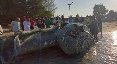 Nelayan Lamongan Temukan Bangkai Pesawat saat Menjaring Ikan