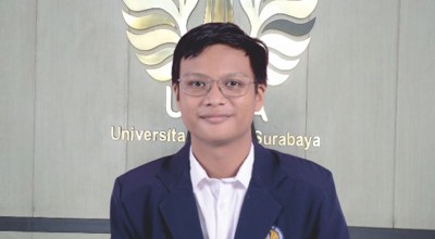 Perjuangan Mahasiswa Vokasi Unesa Diterima Kuliah di Almamater Personel Coldplay