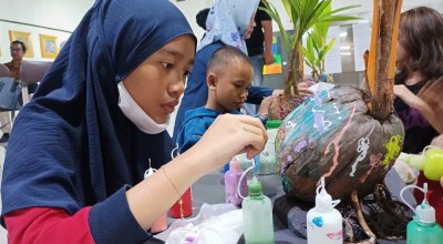 Lukis Tunas Kelapa Warnai Aksi Seni Rupa Lingkungan Hidup di Gresik