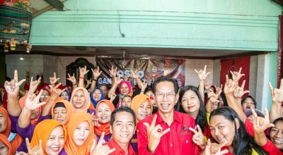 Lagu 'Ganjar Siji Ganjar Kabeh' Semarakkan Peresmian Posko Ganjar Presiden di Surabaya