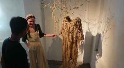 Seniman Inggris Gelar Pameran di Tulungagung