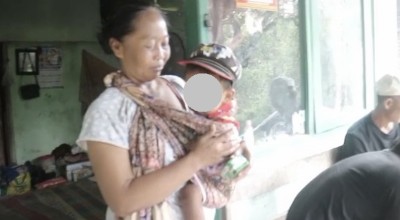 Balita Ponorogo Idap Tumor Mata, Menangis Tiada Henti usai Ayahnya Meninggal