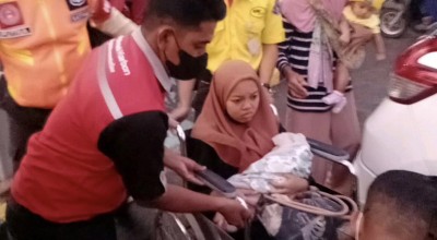 Penumpang Melahirkan Bayi Perempuan di Toilet Commuter Line Dhoho