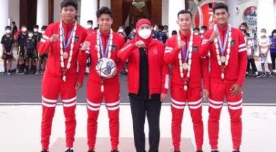 Khofifah Optimistis Timnas Indonesia Menang Lawan Palestina dalam Laga FIFA Matchday