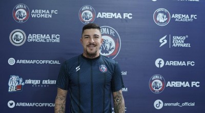 Arema FC Resmi Kontrak Charles Raphael, Pemain Asing Nyaris Komplet