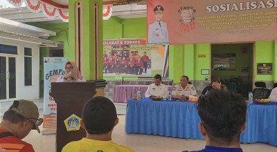 Pedagang Toko Kelontong di Gresik Ikuti Sosialisasi Perangi Rokok Ilegal