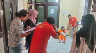 Rekonstruksi Kekerasan pada Bayi  hingga Tewas di Tulungagung, Tersangka Tenang
