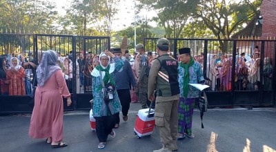 54 CJH Trenggalek Berangkat Penuhi Kuota Jatim