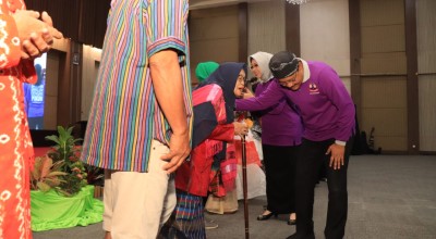 Gus Ipul Launching Lagi Sekolah Lansia Tangguh, Ini Targetnya