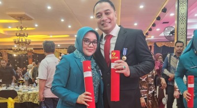 Berhasil Turunkan Stunting dan Kemiskinan, Wali Kota Eri dan Ketua TP PKK Surabaya Raih Penghargaan Tertinggi BKKBN