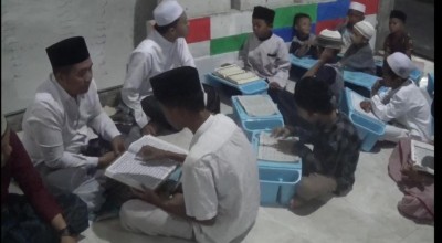 Inspiratif, Polisi di Bangkalan Jadi Guru Ngaji