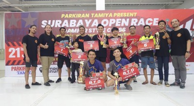 Menengok Keseruan Kompetisi Balap Mobil 4WD di Surabaya