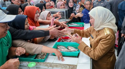 Dampingi Presiden Jokowi di Malang, Gubernur Khofifah Siap Kendalikan Inflasi